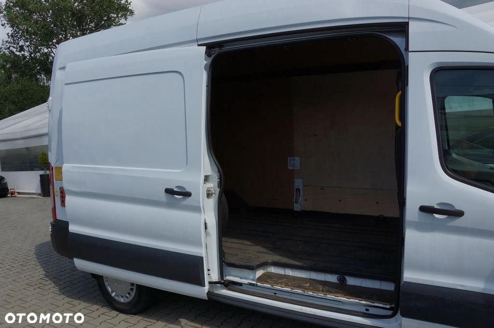Ford Transit - 25