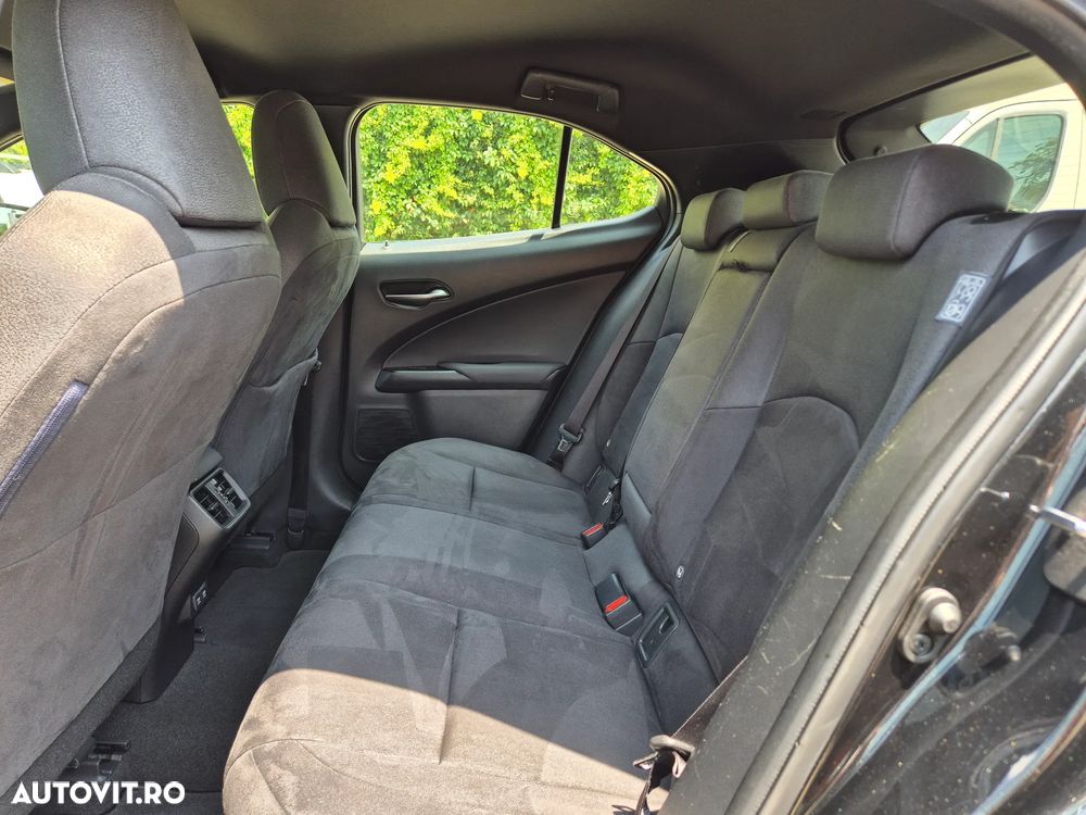 Lexus UX ver-250h-2-0l-hev-20h---178-hp-4x2-cvt-business - 14