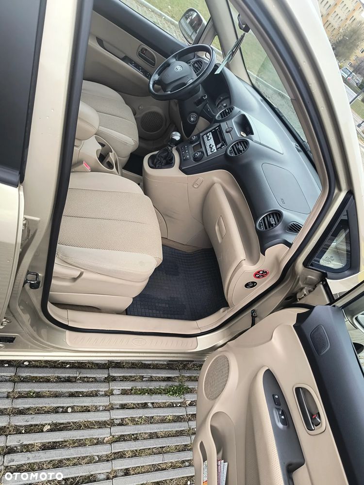 Kia Carens 2.0 CRDi Voyage - 11