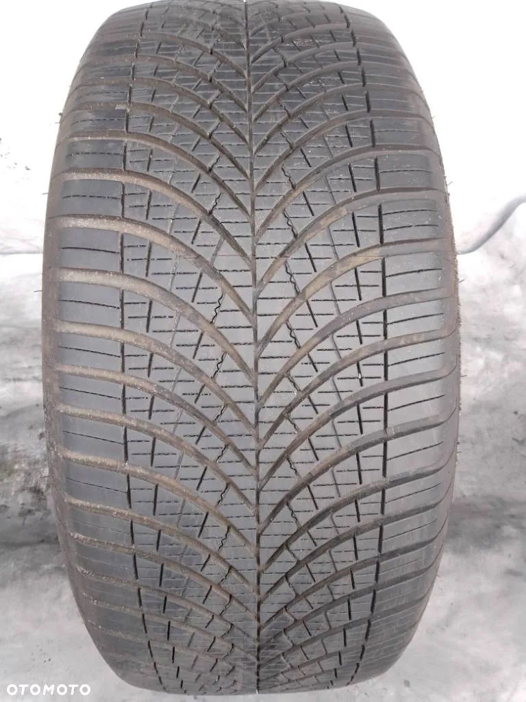 Goodyear Vector 4Seasons Gen-3 285/45 R20 112W 2024 7.5-8mm - 1