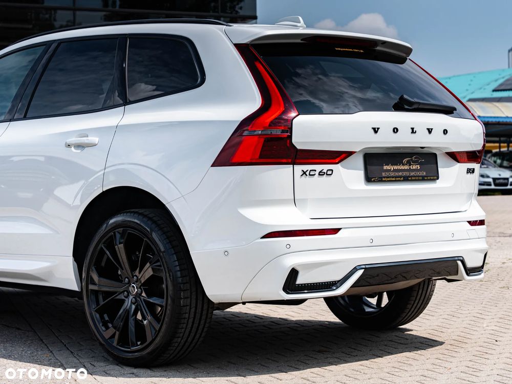 Volvo XC 60 B5 B AWD Plus Dark - 8