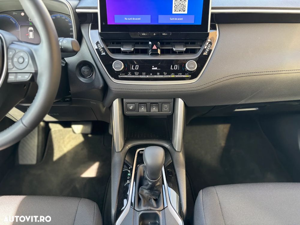 Toyota Corolla Cross - 18