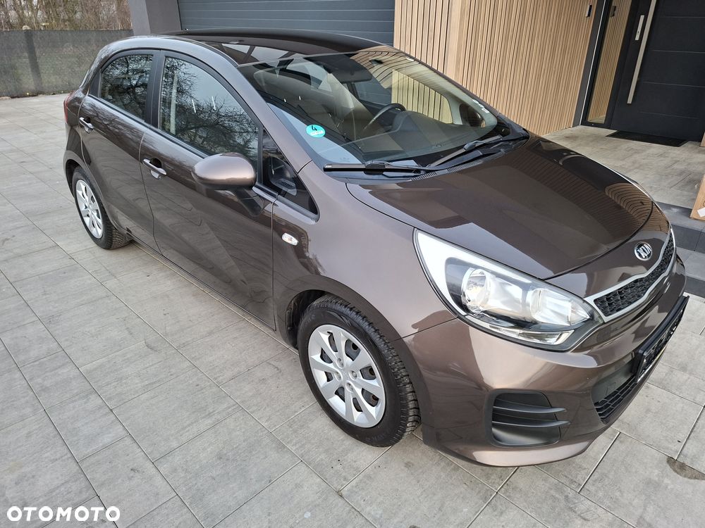 Kia Rio - 15