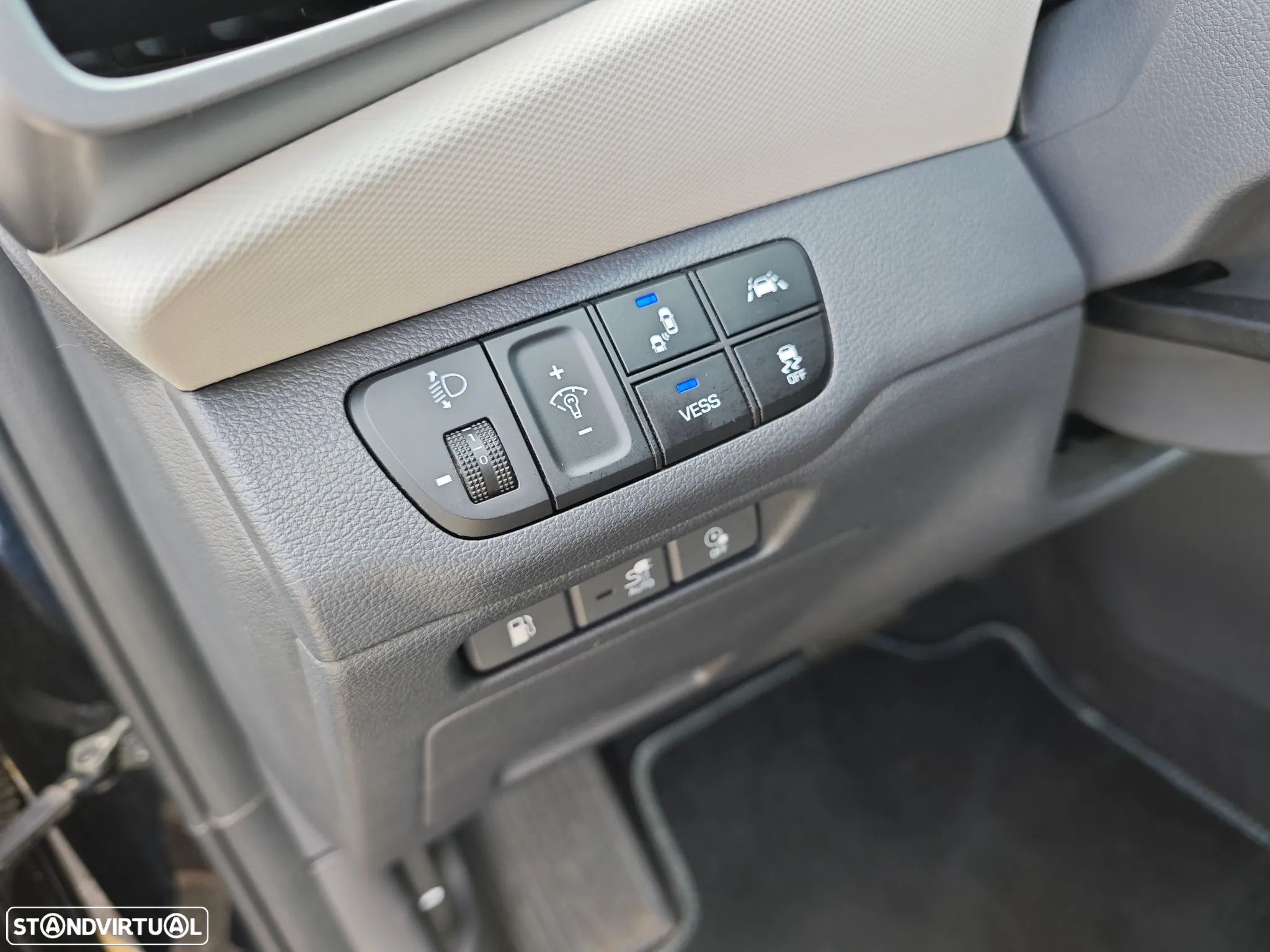 Hyundai Ioniq 1.6 GDI HEV Pack Plus - 33