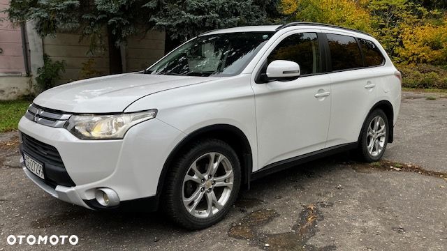 Mitsubishi Outlander 2.4 Instyle NAVI EU5 CVT - 4