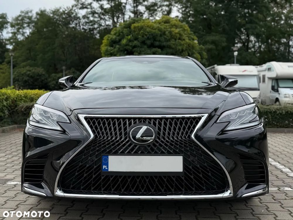 Lexus LS - 4