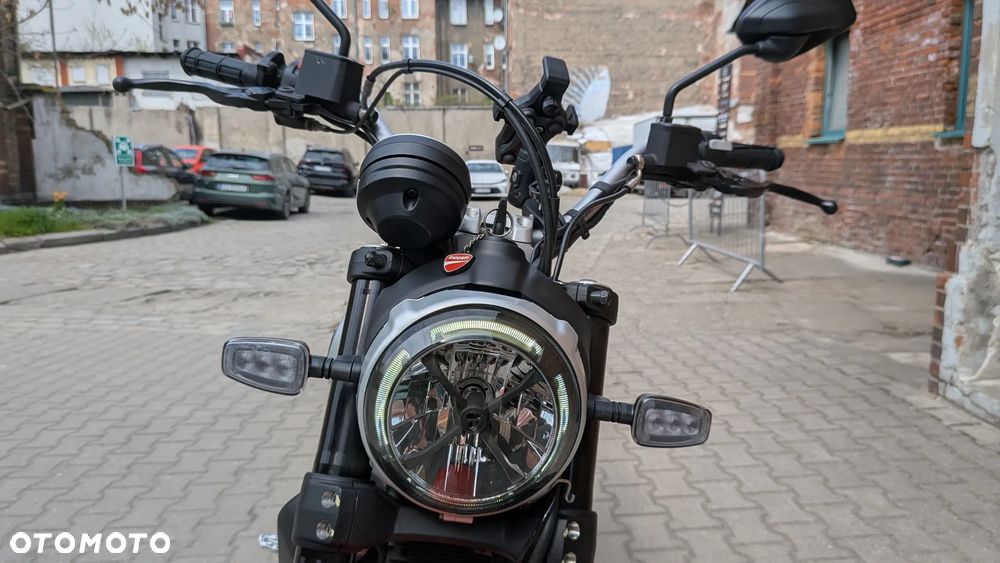 Ducati Scrambler - 12