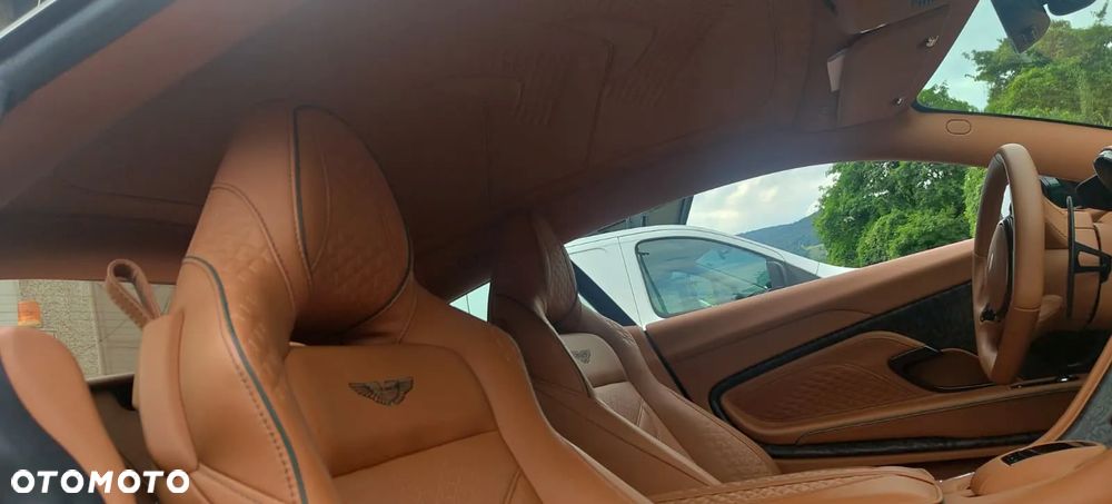 Aston Martin DBS - 13