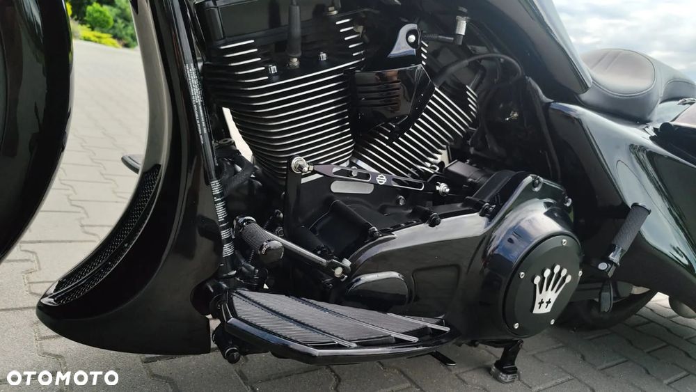 Harley-Davidson Touring Street Glide - 28