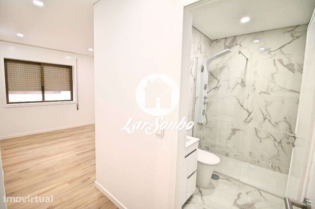 Apartamento T3 com Lugar de Garagem 50 m da praia Póvoa de Varzim - Grande imagem: 3/16