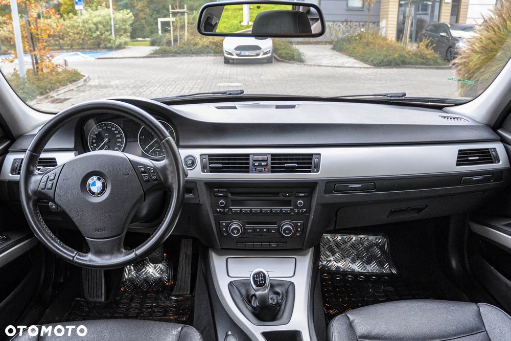BMW Seria 3 320d - 10