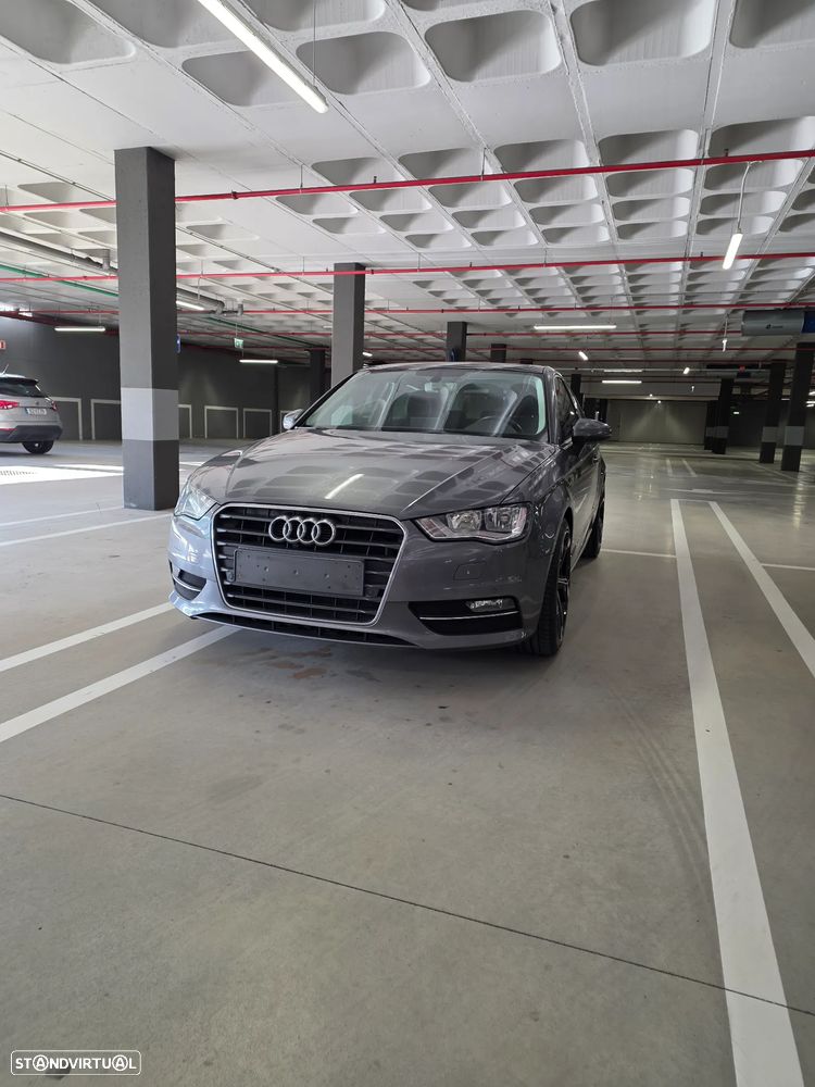 Audi A3 1.6 TDI ultra Attraction - 1