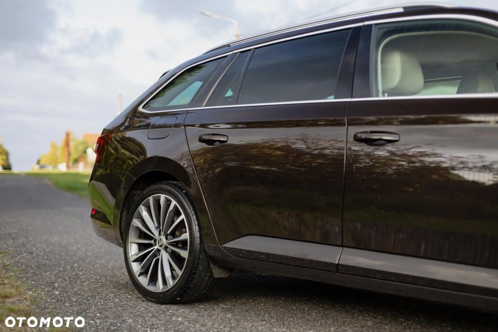 Skoda Superb 2.0 TDI 4x4 L&K DSG - 8