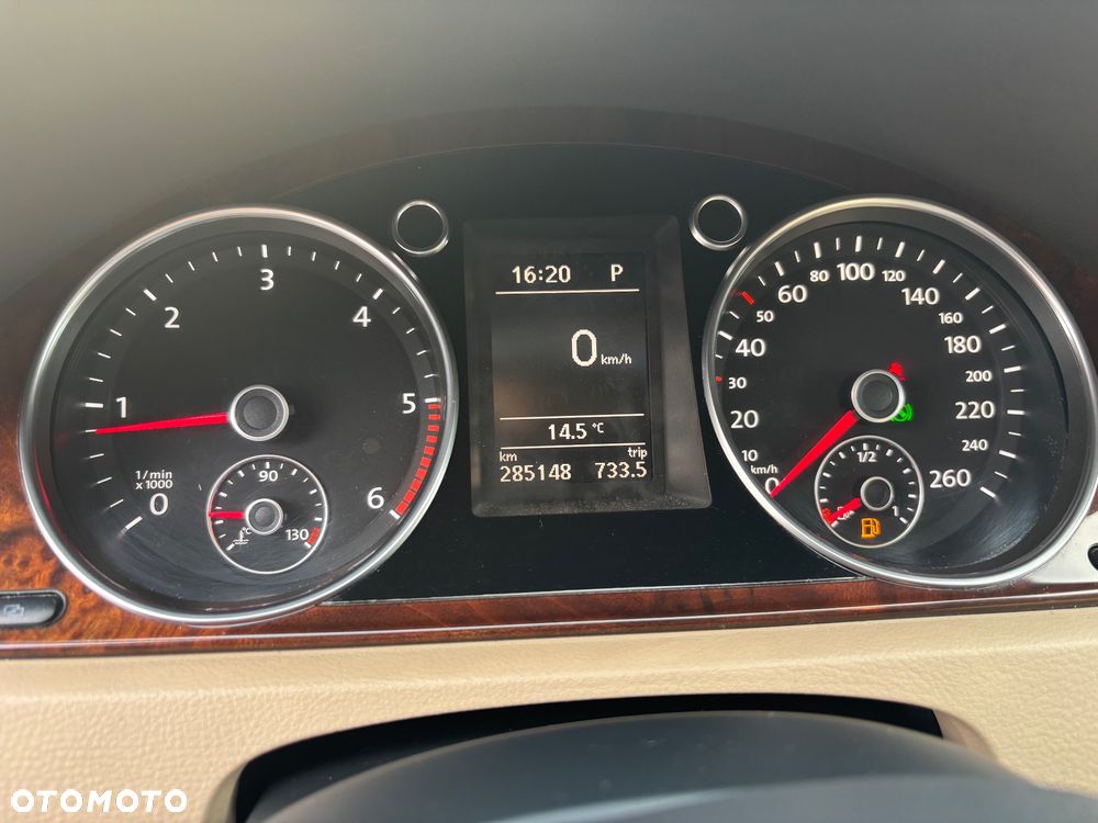 Volkswagen Passat 2.0 TDI Highline DSG - 9