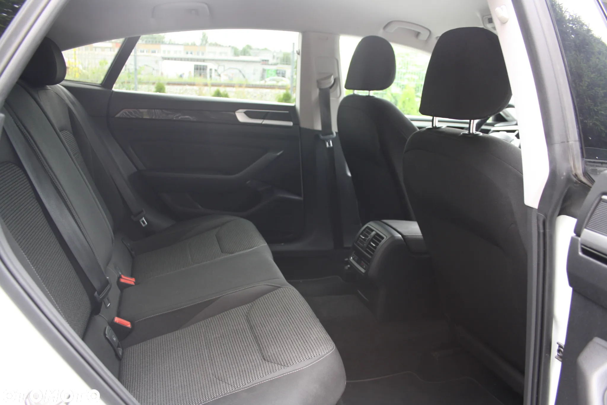 Volkswagen Arteon 2.0 TSI Essence DSG - 10
