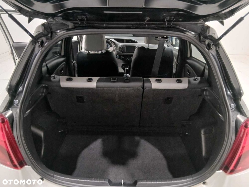 Toyota Yaris - 37