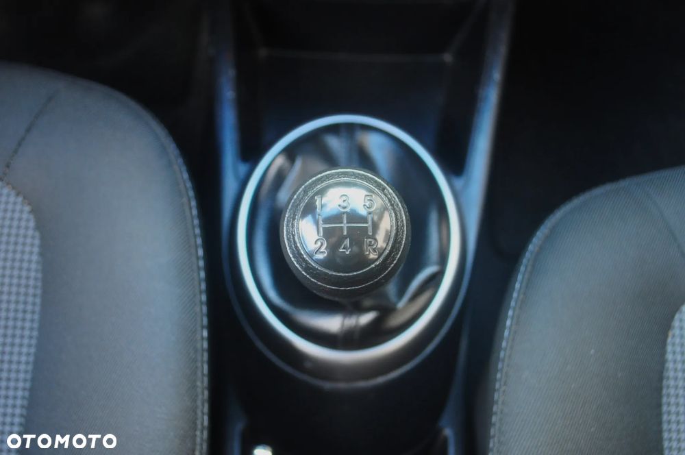 Hyundai i20 1.2 Intro Edition - 22
