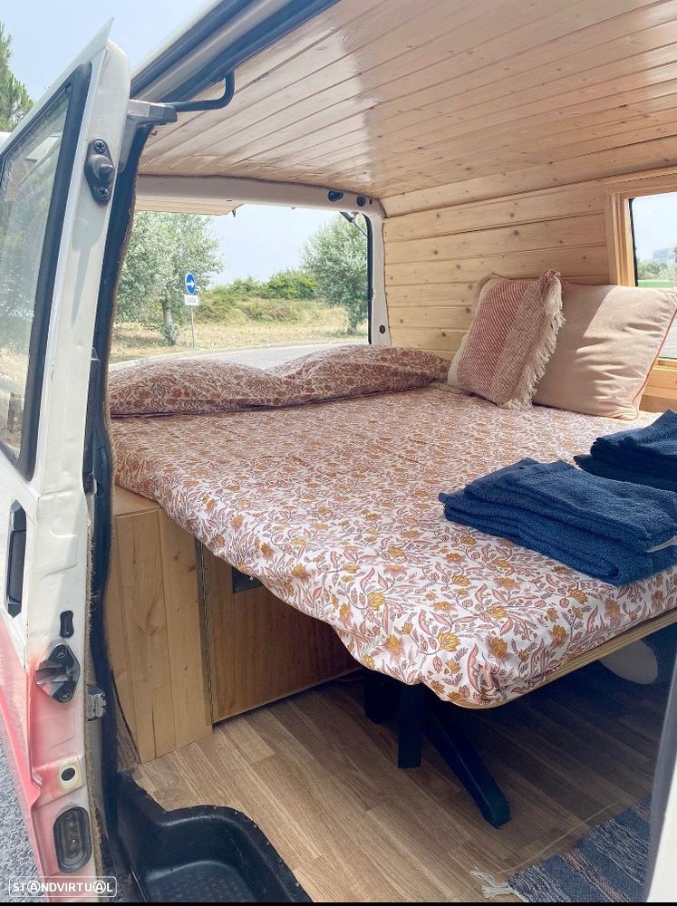 VW Transporter 1.9 TD Kombi - 9