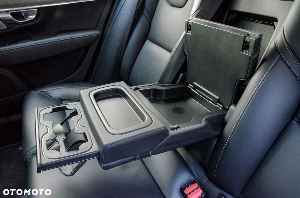 Volvo S90 T8 Twin Engine AWD Geartronic Inscription - 27
