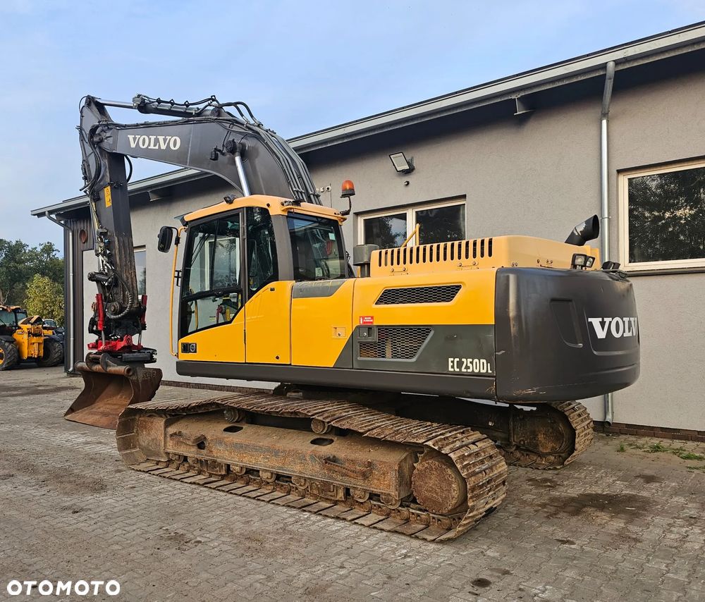 Volvo EC250DL - 5