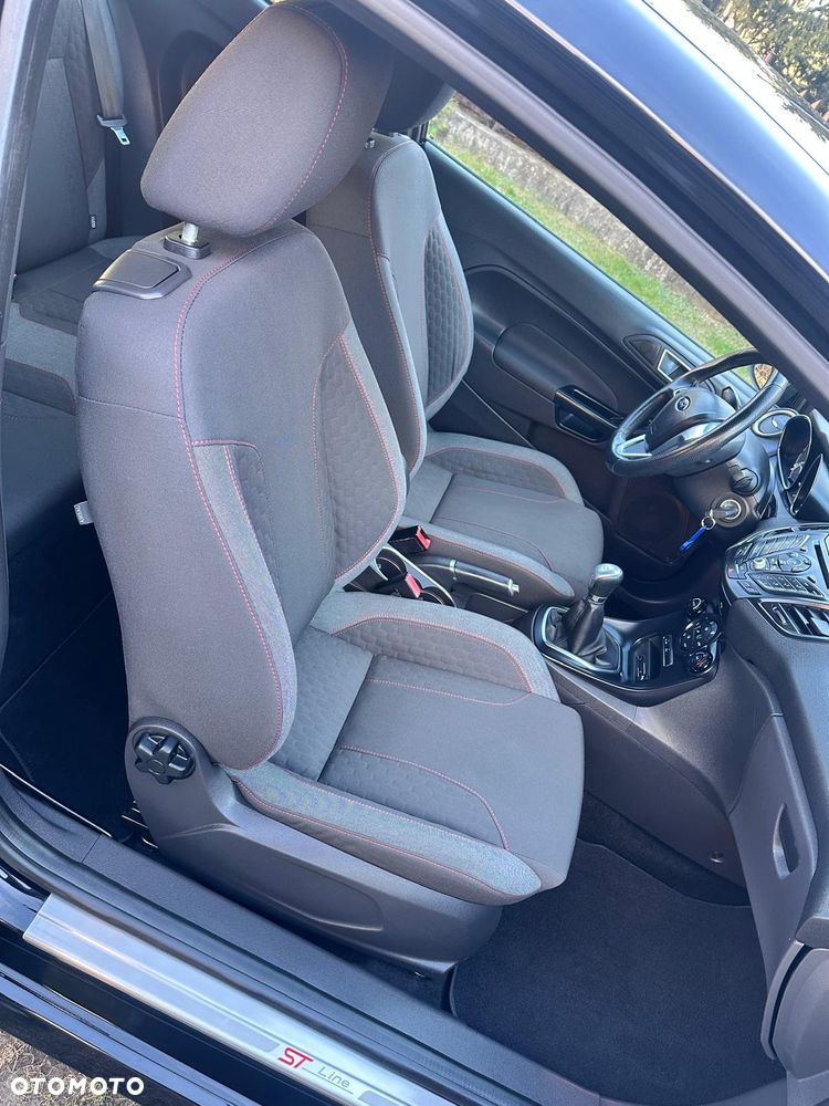 Ford Fiesta 1.0 EcoBoost S&S ST-LINE X - 24