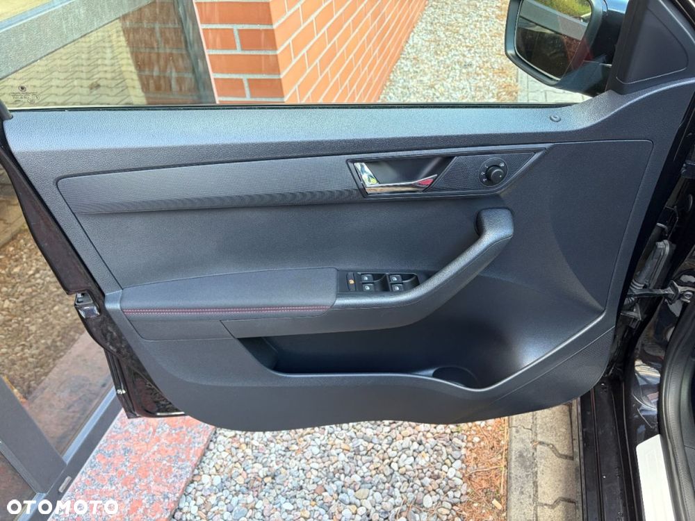 Skoda Fabia 1.0 TSI Monte Carlo - 25