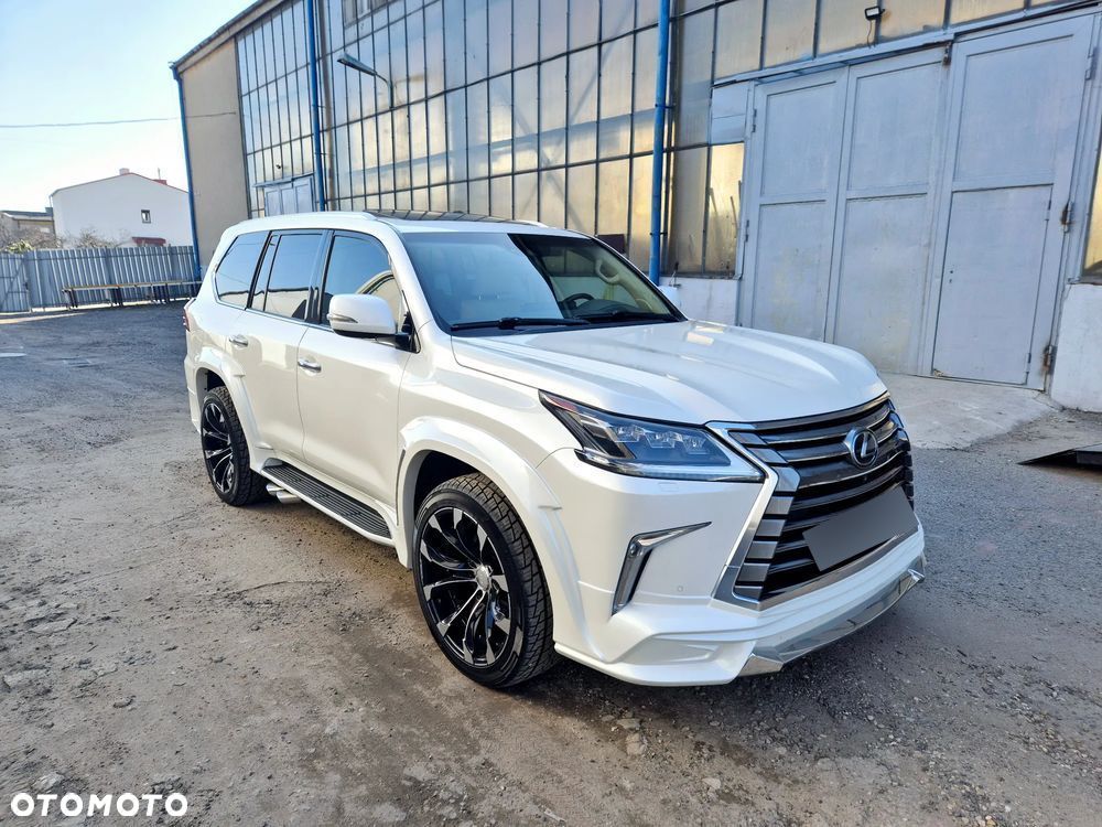Lexus LX 570 Omotenashi - 1