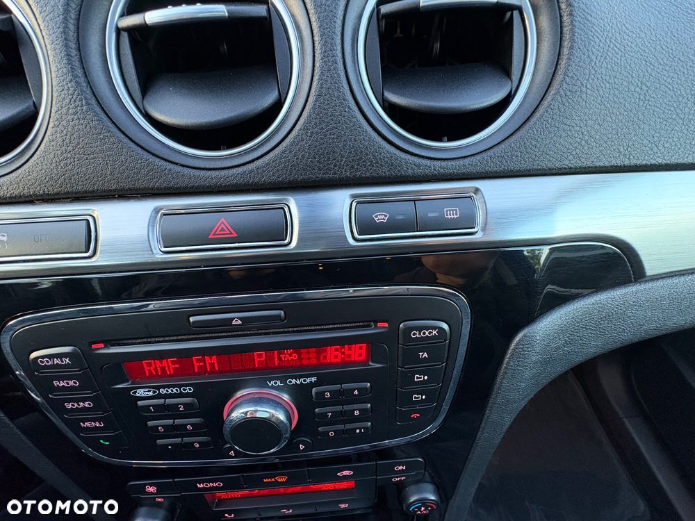 Ford S-Max - 21