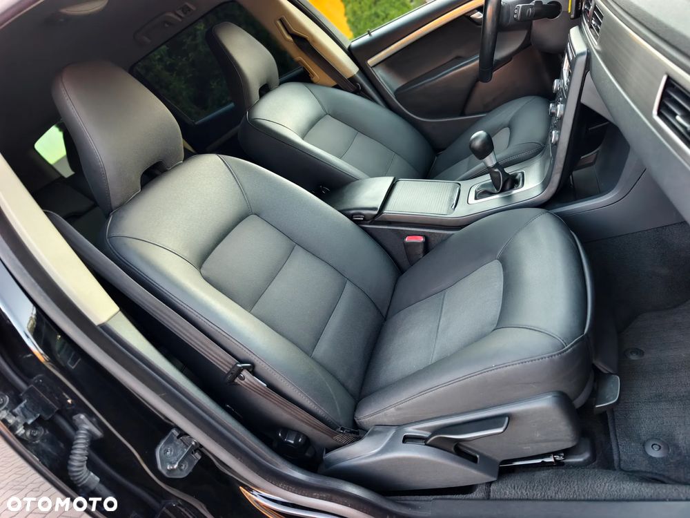 Volvo V70 2.0D Momentum - 19