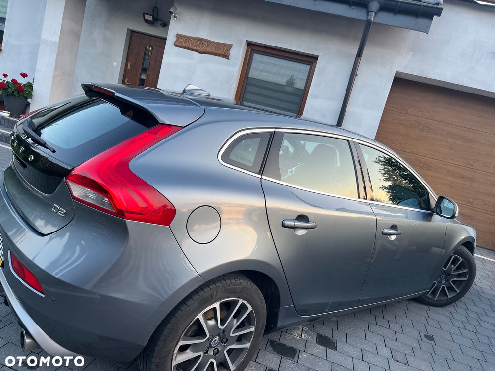 Volvo V40 D2 Drive-E R-Design Momentum - 9
