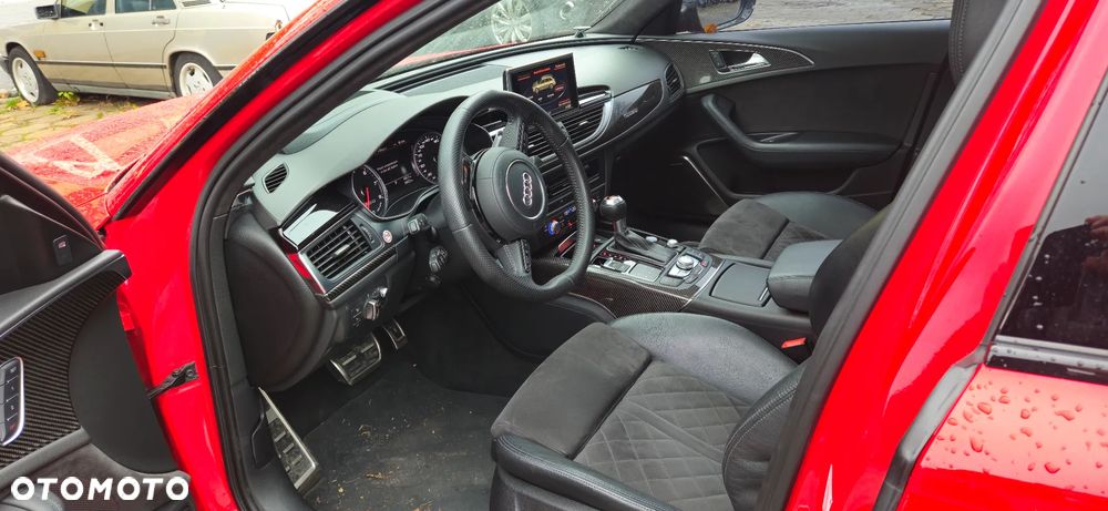 Audi RS6 Avant - 8