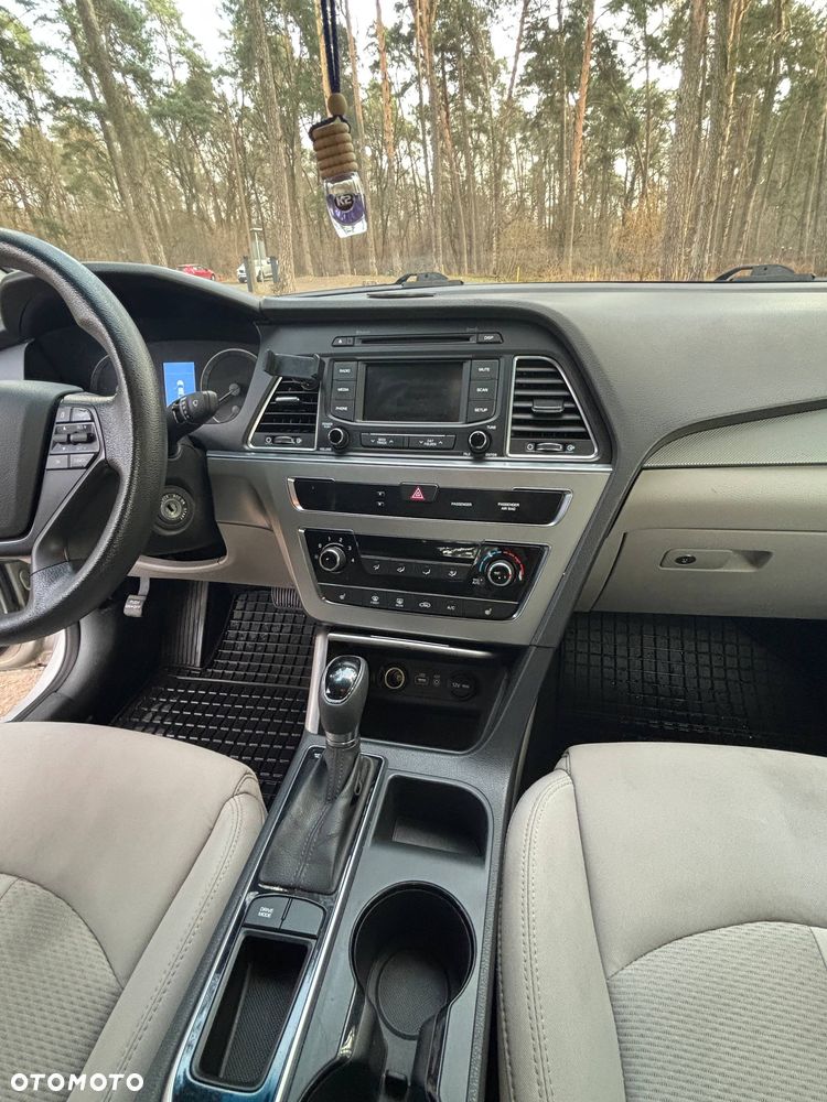 Hyundai Sonata 2.4 SE - 6