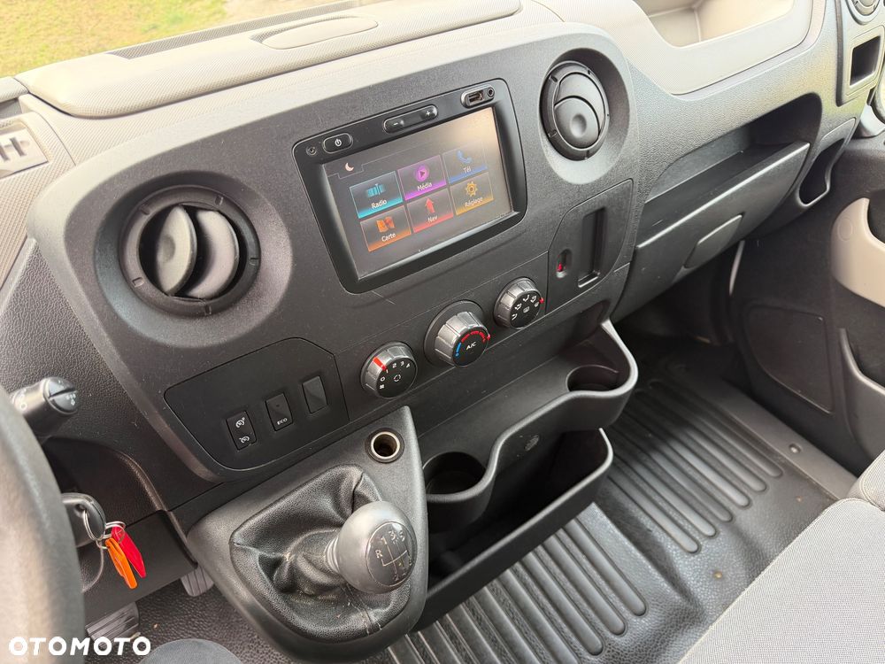 Renault Master Wywrotka Doka 7 miejsc - 15