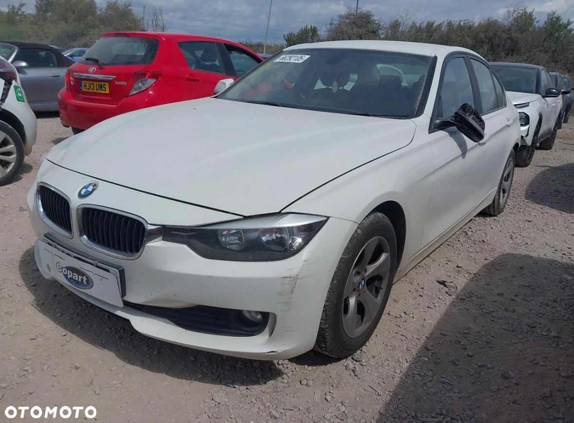 bmw f30 wszystkie części a300 maska ekran nawigacja drzwi błotniki pas przedni chłodnice mcpherson wahacz zawieszenie dach ćwiartka podsufitka radar kierownica poduszki felgi klapa boczki klimatyzacja lusterko listwy - 1