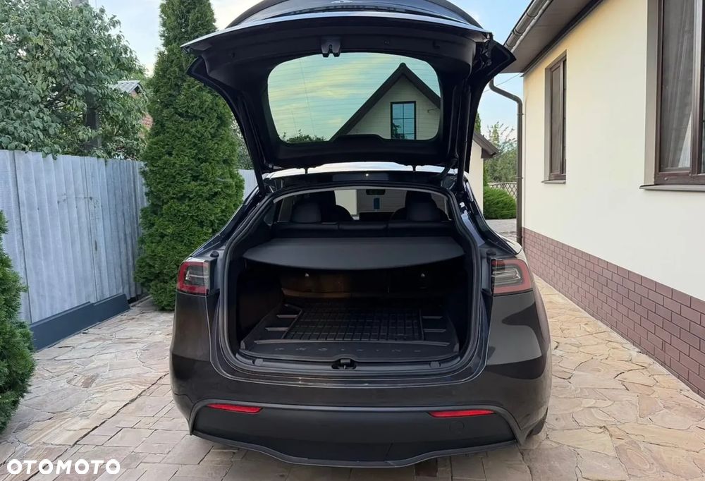 Tesla Model Y Performance Dual Motor AWD - 7