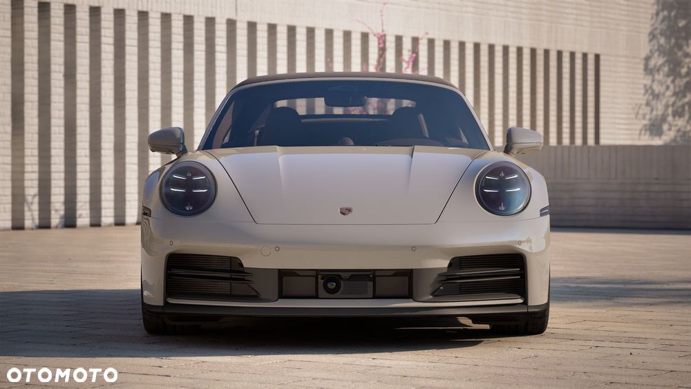 Porsche 911 Carrera 4S - 4