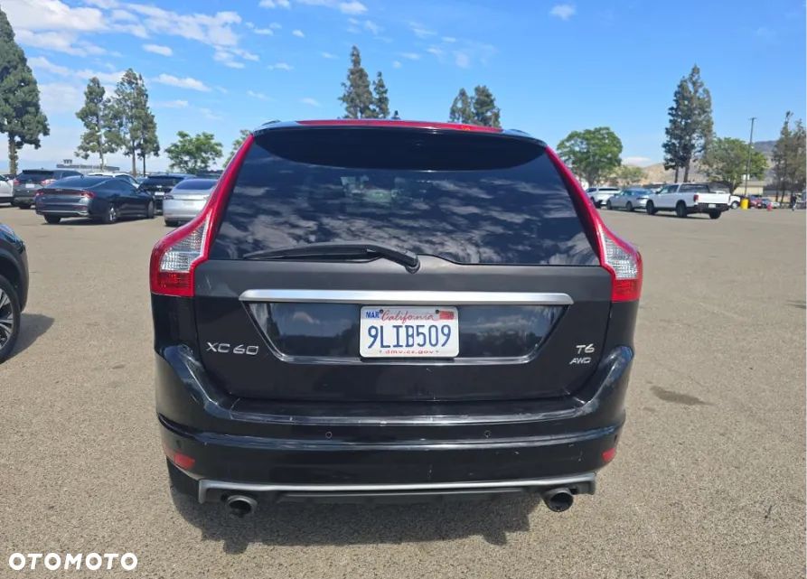 Volvo XC 60 T6 AWD R-Design - 6