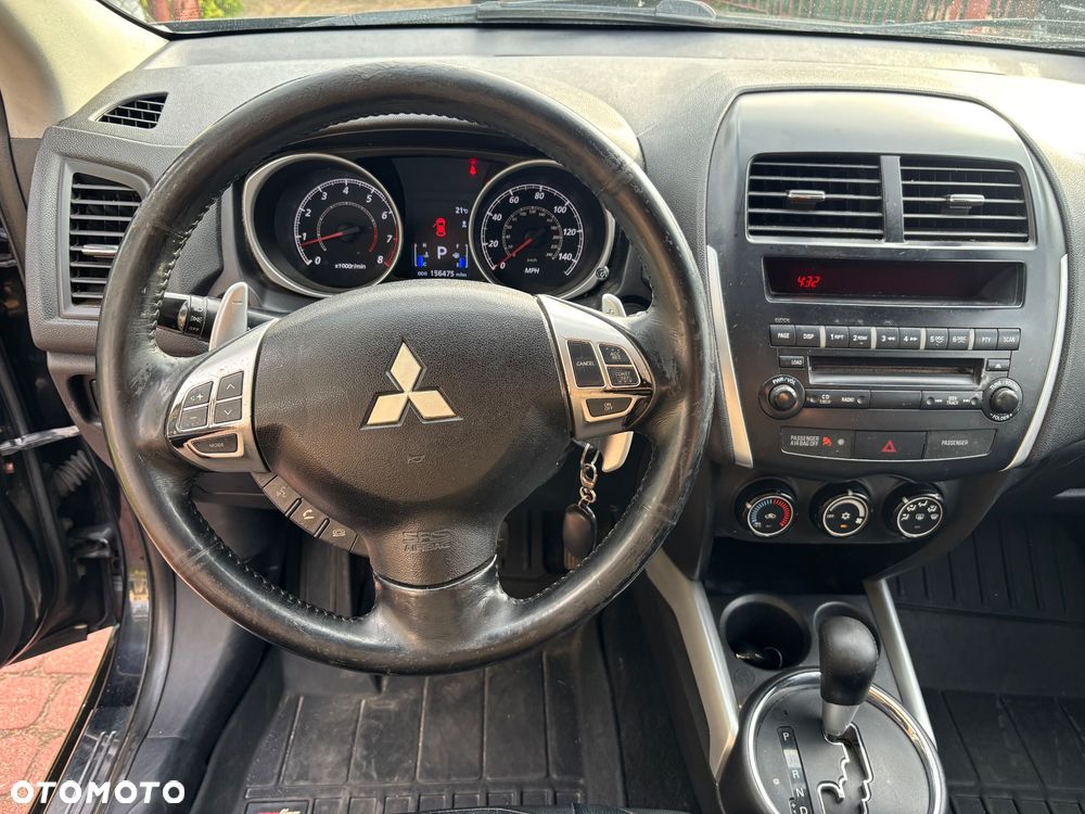 Mitsubishi ASX - 9