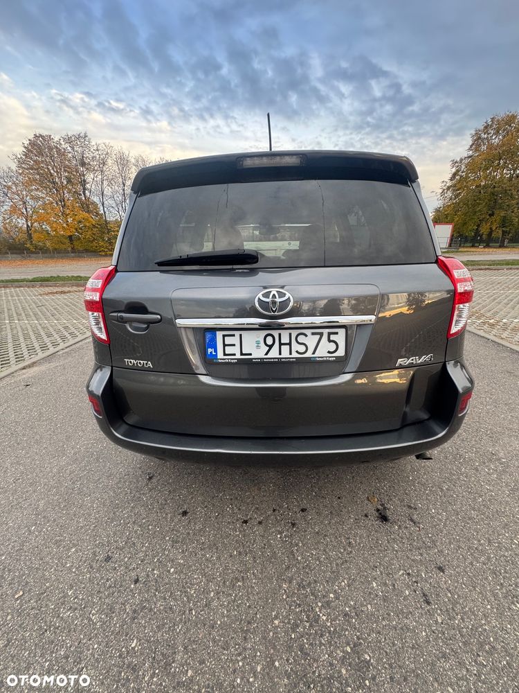 Toyota RAV4 - 4