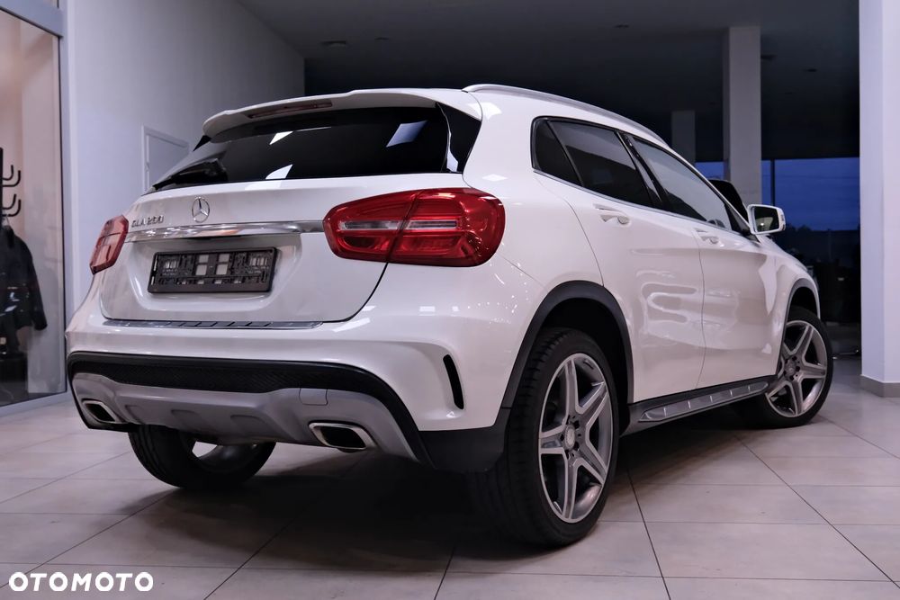 Mercedes-Benz GLA 250 7G-DCT SCORE - 8