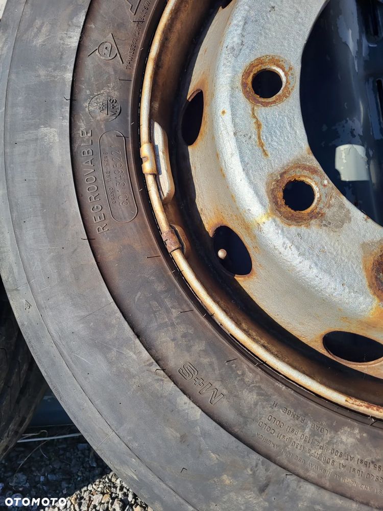 Opony ciężarowe przód DUNLOP SP 372 City 275/70R22.5 - 8