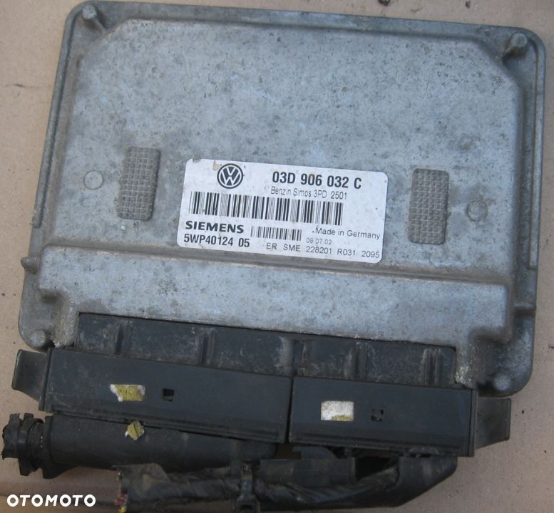 sterownik silnika zestaw startowy POLO 1.2 12V 03D906032C VOLKSWAGEN - 3