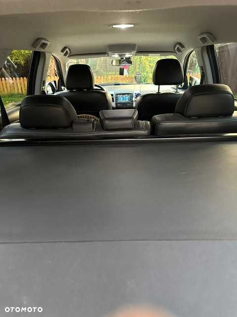 Mitsubishi Outlander - 7