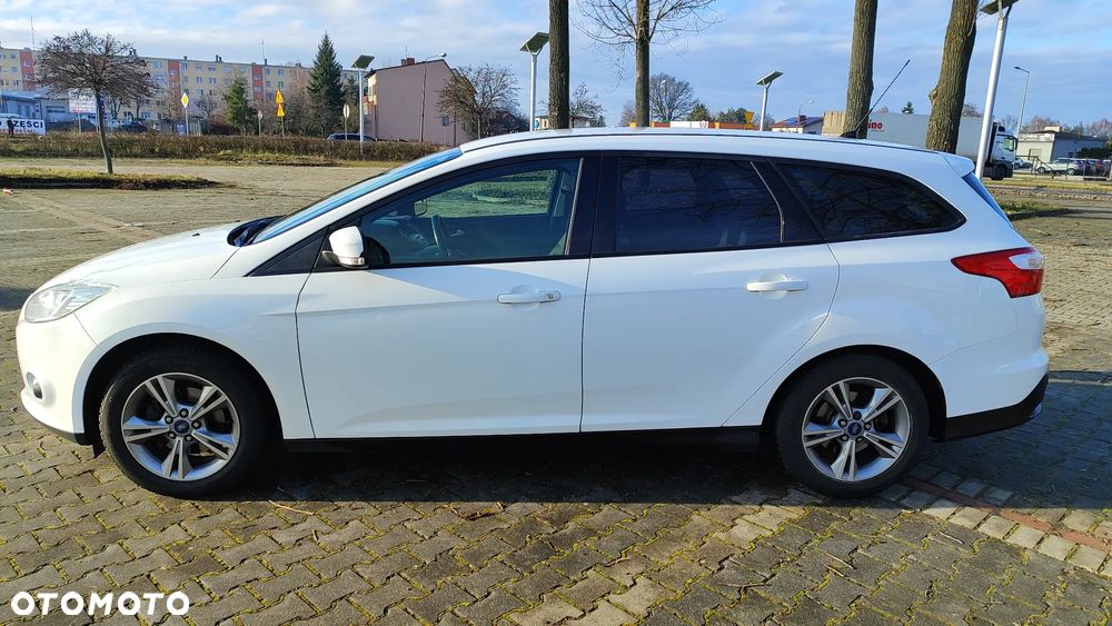 Ford Focus 1.6 Ambiente - 3