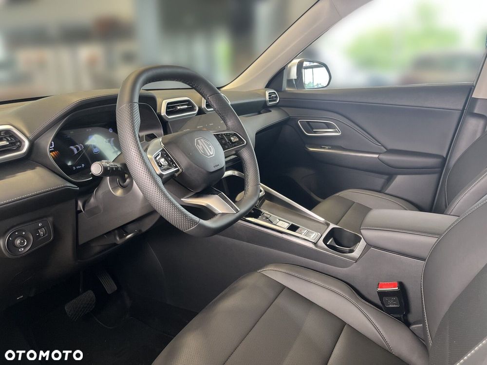 MG ZS Hybrid+ - 11
