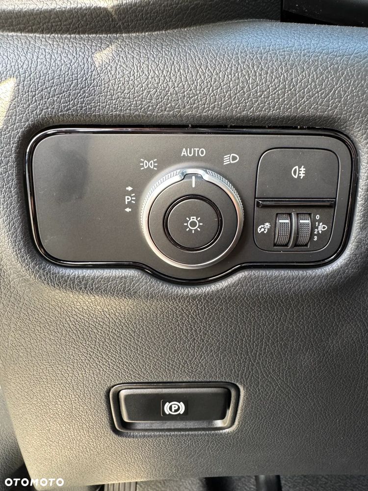 Mercedes-Benz Vito - 30