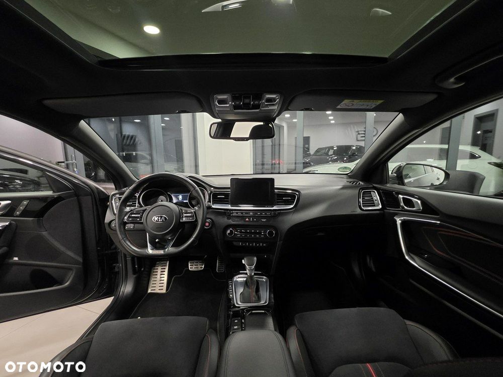 Kia ProCeed 1.6 T-GDI GT DCT - 18