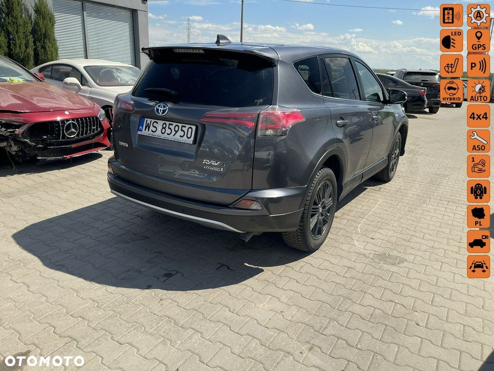 Toyota RAV4 - 1
