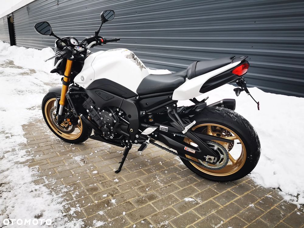 Yamaha FZ8 - 7