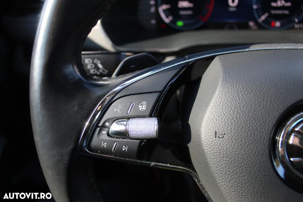 Skoda Octavia 2.0 TDI DSG Style - 13